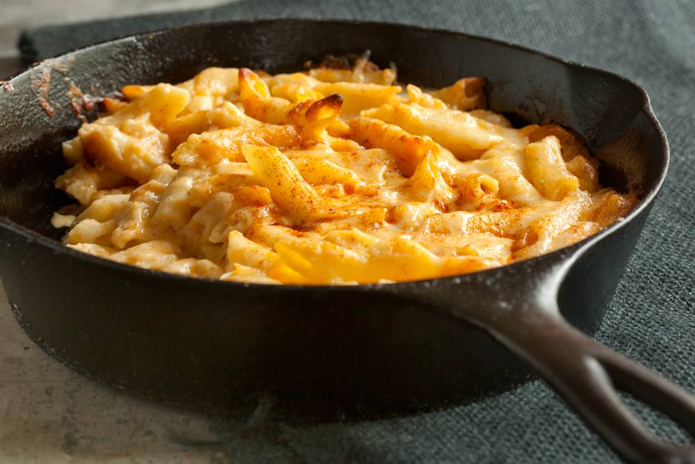 a skillet of mac & cheese